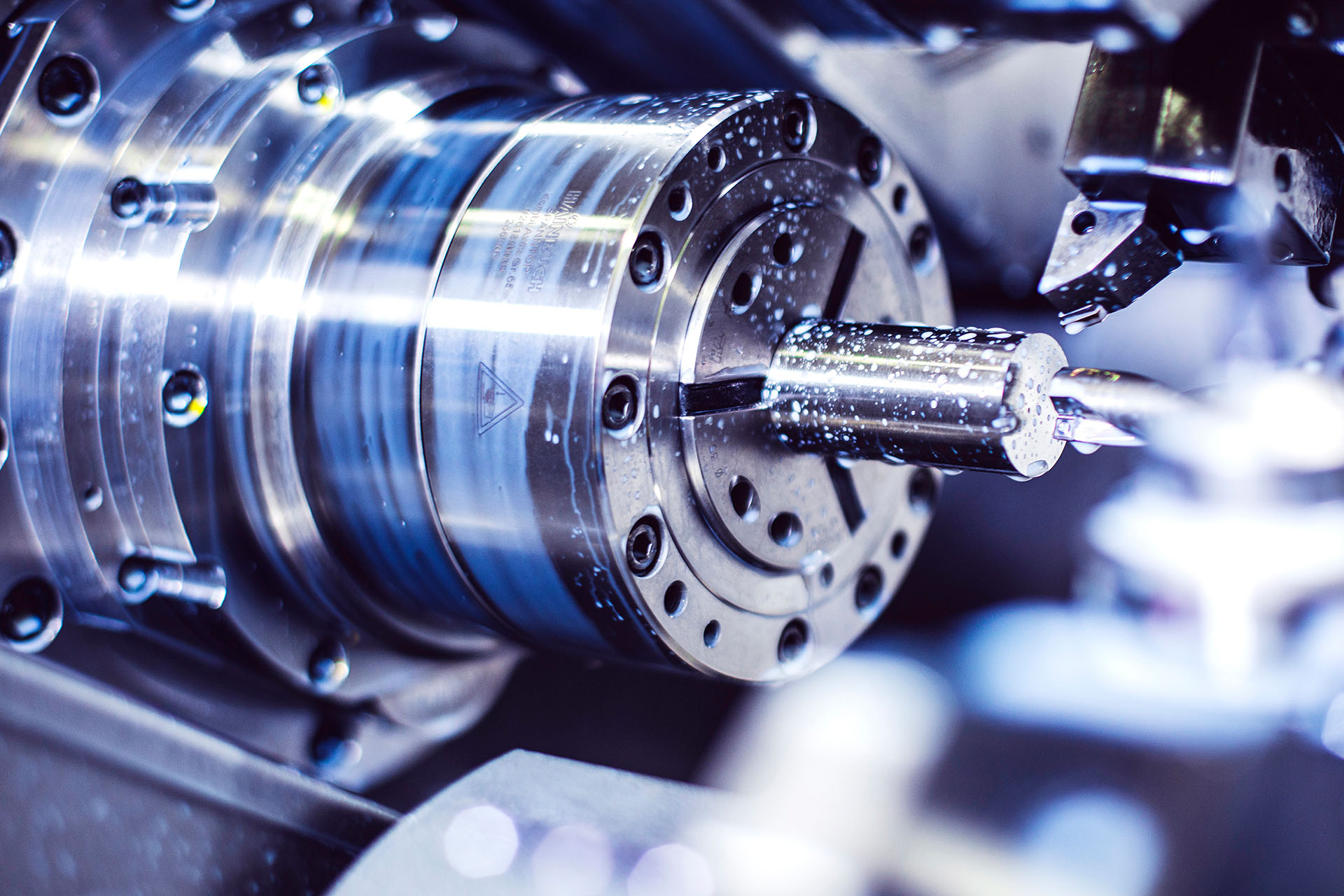 Detail KNAUER Manufacturing Detail KNAUER Manufacturing