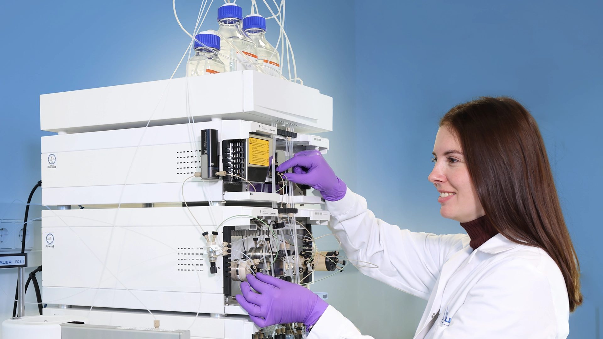 AZURA® Preparative HPLC Customized purification AZURA® Preparative HPLC Customized purification